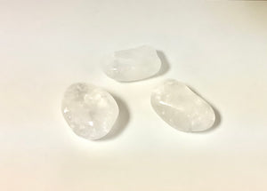 Clear Quartz Tumbled XL - Lighten Up Shop