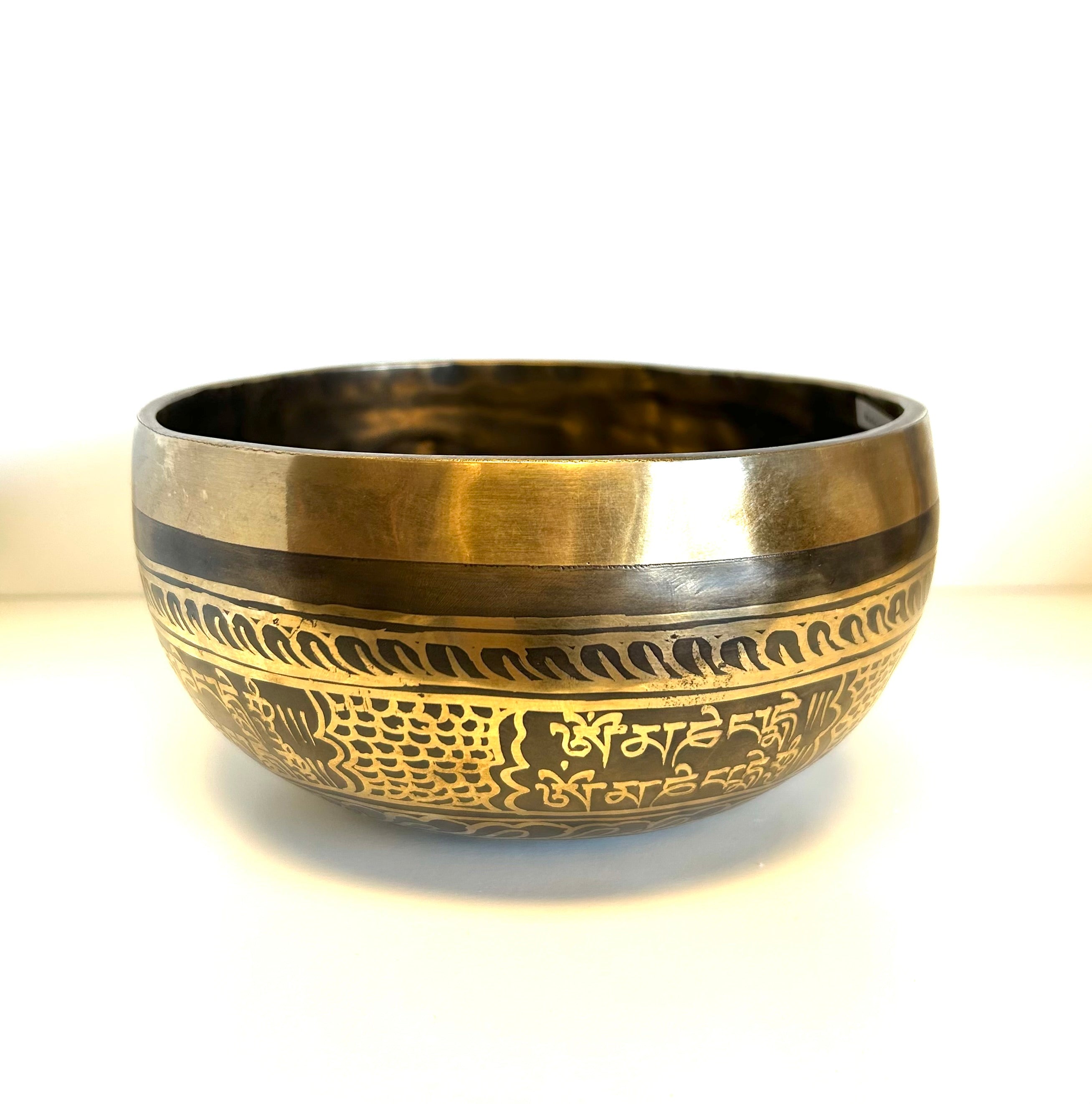 Hand Hammered Yin Yang Singing Bowl 6.5” - Lighten Up Shop