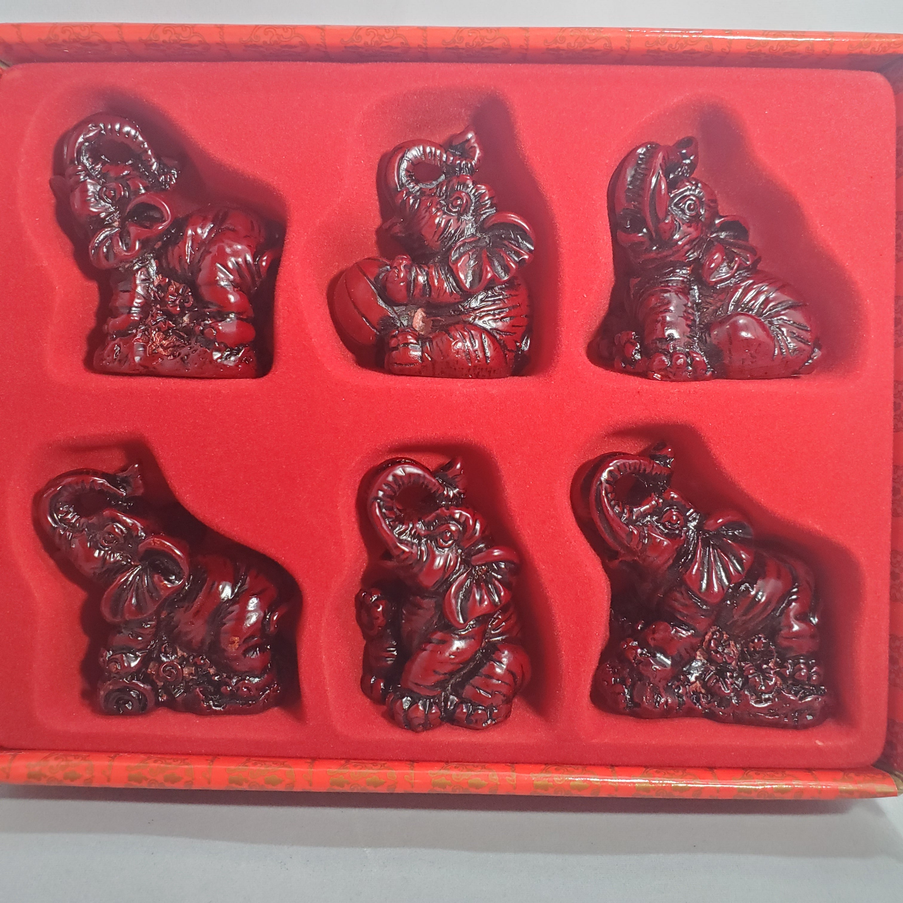 Resin Elephant Set Red - Lighten Up Shop