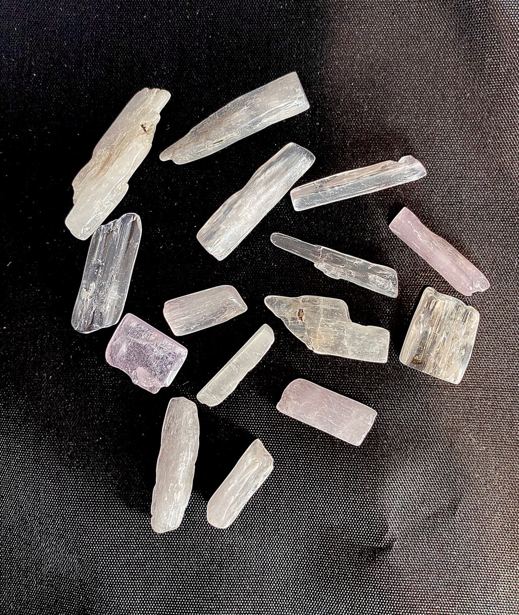 Kunzite Chips Loose - Lighten Up Shop